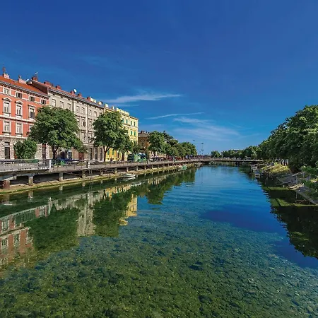 Daire Lovely In With Wi-fi