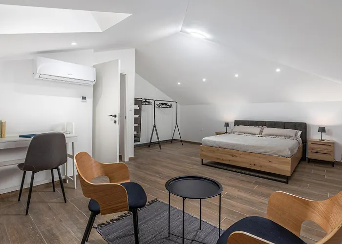 Lovely In With Wi-fi Apartman